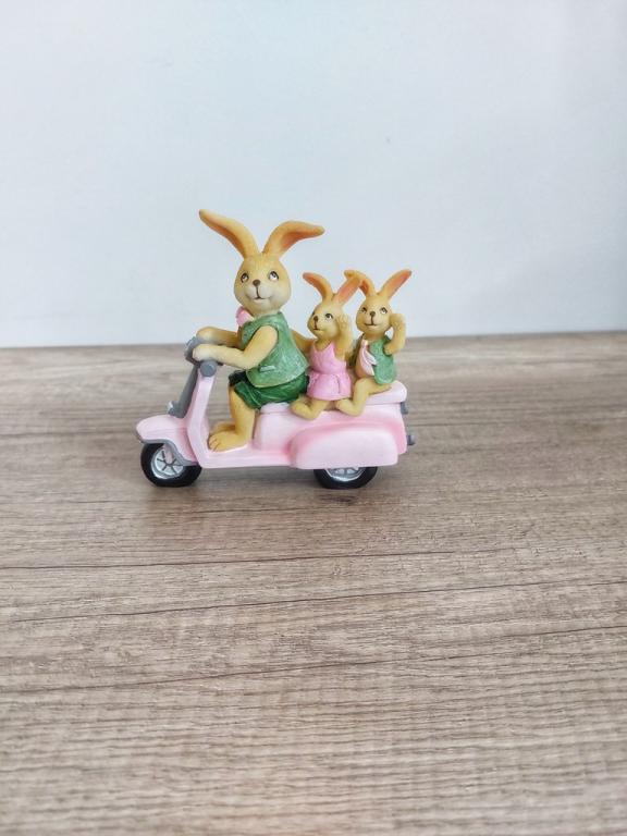 Nyuszik motoron